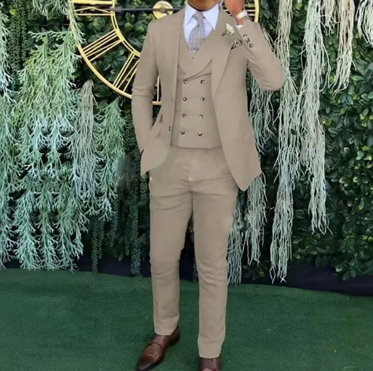 Men's Slim-Fit Three-Piece Suit,Three-Piece set of Vest, Blazer and Trousers,Ideal for Weddings, Business and Formal Occasions